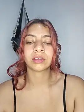 lunabloom2 online show from February 21, 2026, 11:40 pm