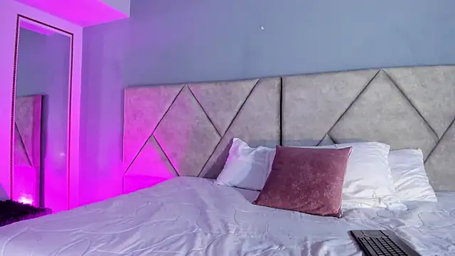 KaattyDoll online show from March 5, 2026, 8:38 pm