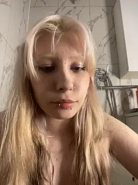 WarmAtEdges online show from July 12, 2026, 2:23 am