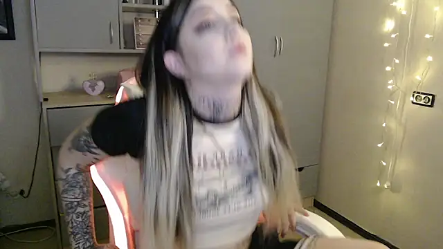 Rin Tozier online show from March 21, 2026, 1:29 am