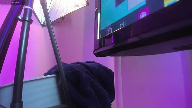 Snapshot of emma_wilder_ chatting on May 13, 2026, 7:21 pm emma wilder online show from May 13, 2026, 7:21 pm