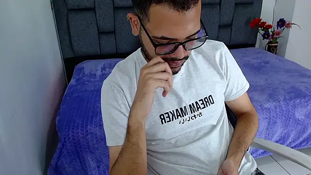 Snapshot of J_black_ chatting on February 13, 2026, 8:09 pm J black online show from February 13, 2026, 8:09 pm