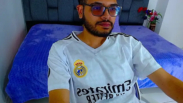 Snapshot of J_black_ chatting on February 21, 2026, 8:55 pm J black online show from February 21, 2026, 8:55 pm