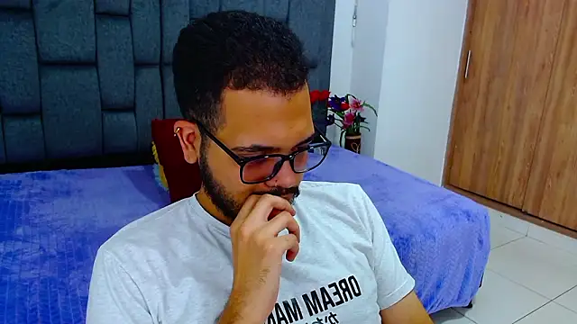 Snapshot of J_black_ chatting on February 26, 2026, 9:04 pm J black online show from February 26, 2026, 9:04 pm