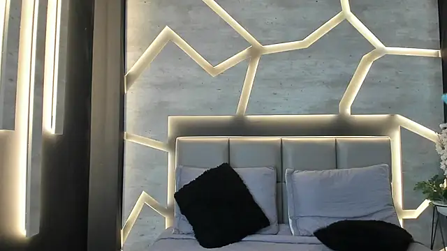 Snapshot of SinLickerr chatting on February 20, 2026, 8:11 pm SinLickerr online show from February 20, 2026, 8:11 pm