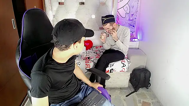 Top and bottom online show from March 15, 2026, 8:27 pm