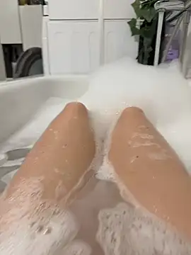 Ninimaus online show from April 10, 2026, 7:54 pm