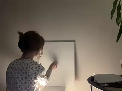 tesalove online show from March 6, 2026, 10:16 pm