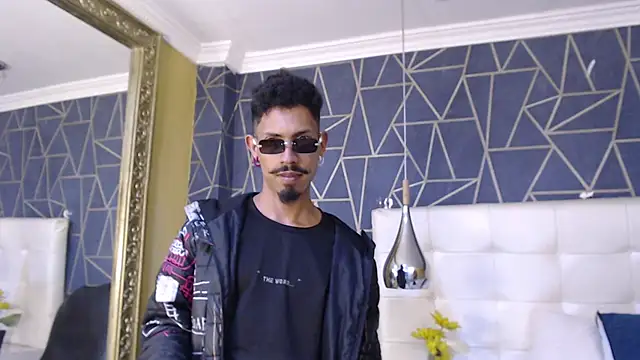 Snapshot of NoaahTylor chatting on February 24, 2026, 7:59 pm NoaahTylor online show from February 24, 2026, 7:59 pm