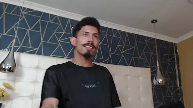 Snapshot of NoaahTylor chatting on February 11, 2026, 8:20 pm NoaahTylor online show from February 11, 2026, 8:20 pm