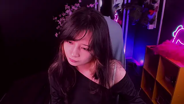 Snapshot of May_Ling chatting on June 21, 2026, 11:27 am May Ling online show from June 21, 2026, 11:27 am