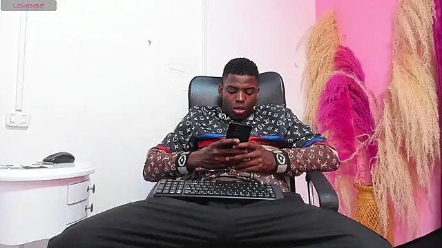 pipeking020 online show from April 14, 2026, 4:17 am