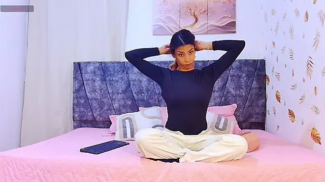 MelanyStone  online show from April 6, 2026, 1:12 pm