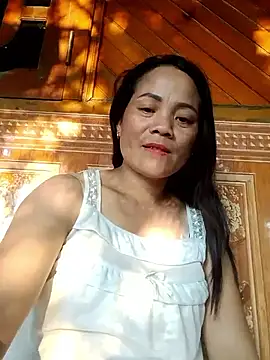 Snapshot of molly-xx chatting on May 16, 2026, 10:36 am molly-xx online show from May 16, 2026, 10:36 am