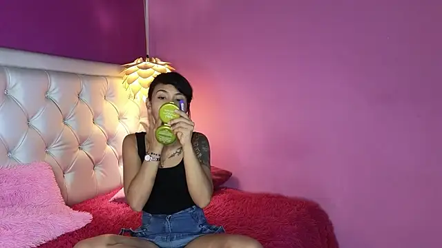 Snapshot of ivonne_heaven chatting on February 24, 2026, 6:53 pm ivonne heaven online show from February 24, 2026, 6:53 pm