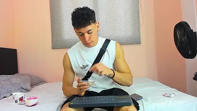 Muscle  Myke online show from February 27, 2026, 12:38 pm