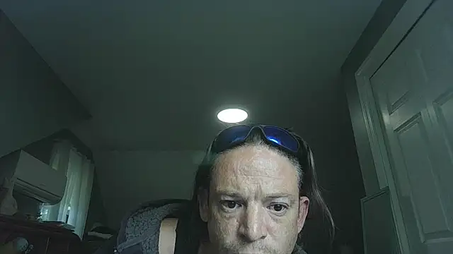Snapshot of ShadowLove85 chatting on May 27, 2026, 3:08 pm ShadowLove85 online show from May 27, 2026, 3:08 pm