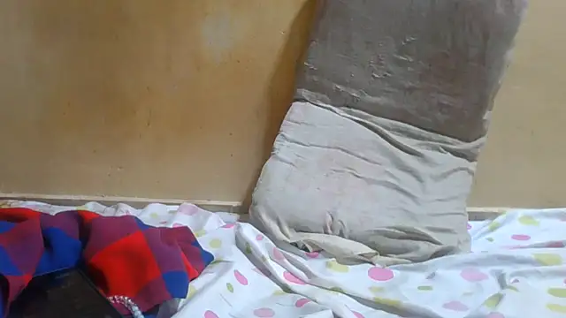 Cozybear online show from July 8, 2026, 4:57 am