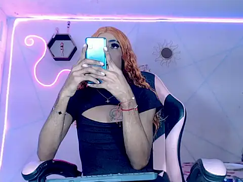 Violeta R  online show from February 25, 2026, 2:12 am