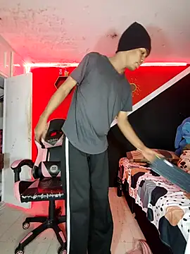 Violeta R  online show from April 17, 2026, 4:15 am