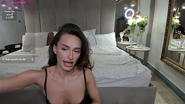 EvaK  online show from February 23, 2026, 4:58 am