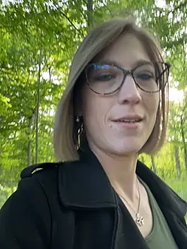 blondie-27 online show from April 24, 2026, 4:53 pm