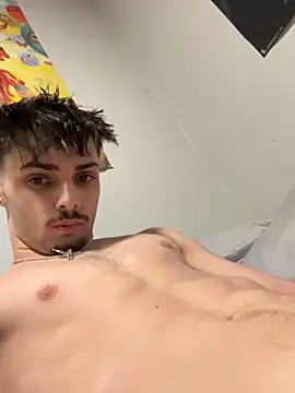 Snapshot of benriskey12 chatting on February 11, 2026, 9:31 am benriskey12 online show from February 11, 2026, 9:31 am