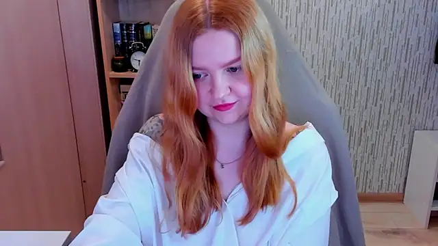 AnitaXVine online show from April 19, 2026, 5:47 pm