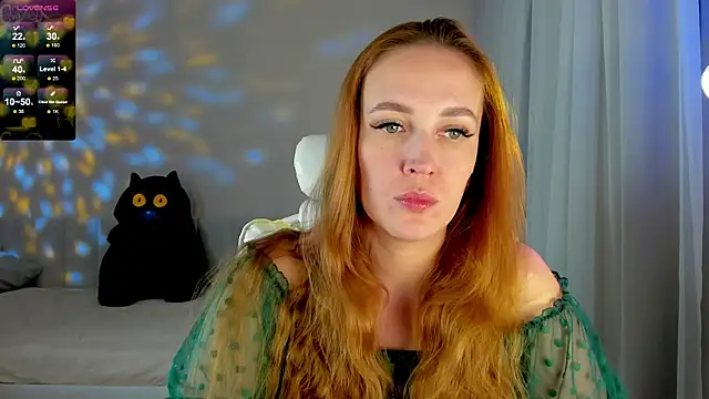 Snapshot of she_wolf chatting on June 1, 2026, 2:39 pm she wolf online show from June 1, 2026, 2:39 pm