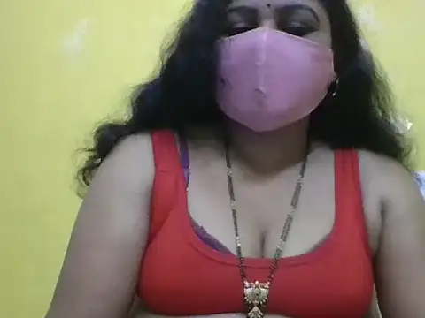anu-reddyy online show from May 13, 2026, 5:03 am