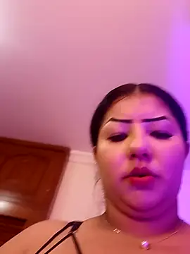 MadelynSmit  online show from February 27, 2026, 11:10 am