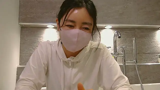 Mochi-Momo online show from April 8, 2026, 11:01 am