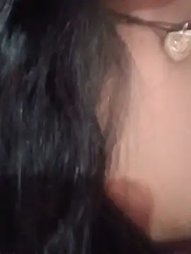 Snapshot of Desi_Couple_P chatting on July 6, 2026, 4:42 pm Desi Couple P online show from July 6, 2026, 4:42 pm