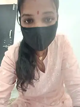 Snapshot of Desi_Couple_P chatting on July 15, 2026, 10:22 am Desi Couple P online show from July 15, 2026, 10:22 am