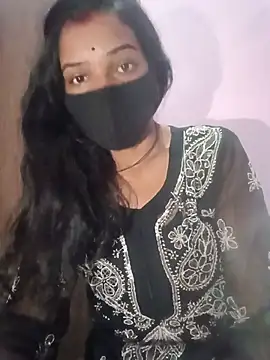 Snapshot of Desi_Couple_P chatting on July 8, 2026, 12:13 am Desi Couple P online show from July 8, 2026, 12:13 am