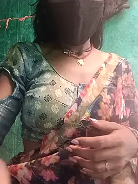 Snapshot of Desi_Couple_P chatting on June 15, 2026, 12:38 pm Desi Couple P online show from June 15, 2026, 12:38 pm