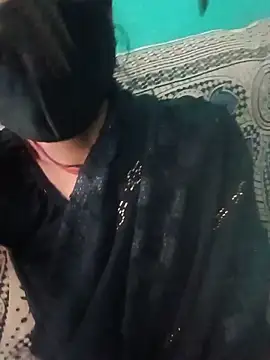 Snapshot of Desi_Couple_P chatting on May 21, 2026, 12:52 am Desi Couple P online show from May 21, 2026, 12:52 am