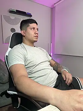  robertobaggioo online show from March 28, 2026, 12:28 pm