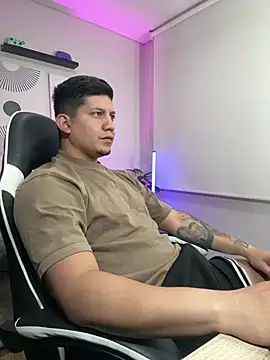 Snapshot of _robertobaggioo chatting on February 25, 2026, 12:16 pm robertobaggioo online show from February 25, 2026, 12:16 pm