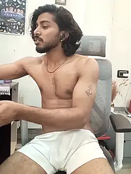 Snapshot of Yk_physique chatting on April 21, 2026, 6:36 pm Yk physique online show from April 21, 2026, 6:36 pm