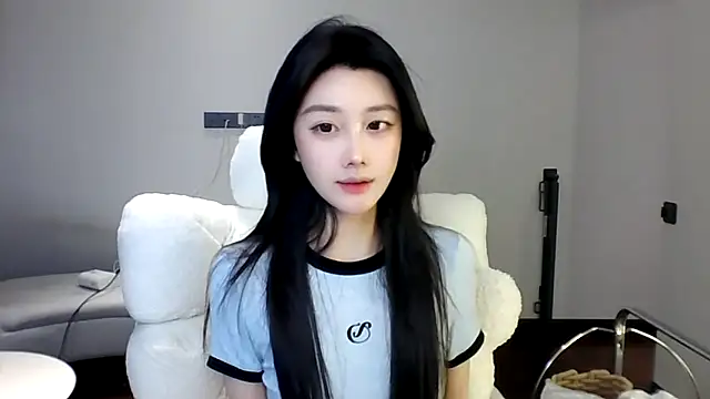 MedeLineayr online show from April 19, 2026, 3:02 pm