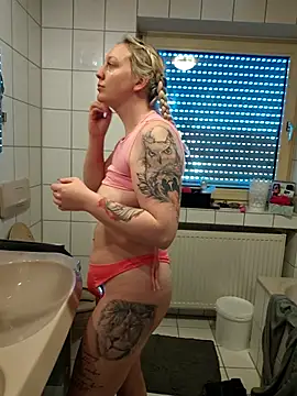 Snapshot of Milas_Dreams_Dauergeil chatting on February 27, 2026, 10:48 am Milas Dreams Dauergeil online show from February 27, 2026, 10:48 am