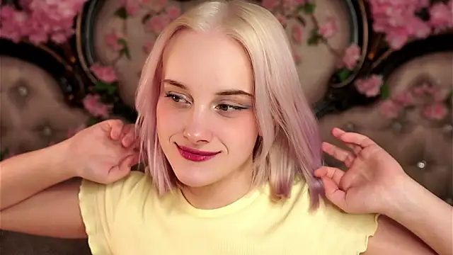 KirstinMcgeady online show from March 15, 2026, 12:12 pm