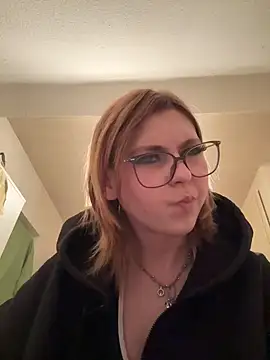 Milli-Kiss online show from April 6, 2026, 7:04 pm