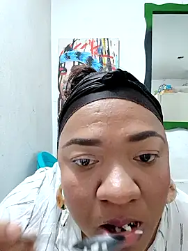 Snapshot of honey-suckle chatting on March 3, 2026, 6:26 pm honey-suckle online show from March 3, 2026, 6:26 pm