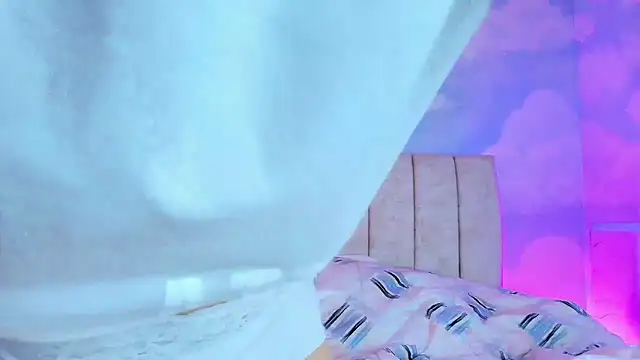 Aliclark online show from March 23, 2026, 7:03 pm