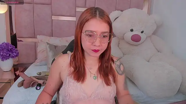 Snapshot of antonella_moon7 chatting on July 19, 2026, 1:30 pm antonella moon7 online show from July 19, 2026, 1:30 pm