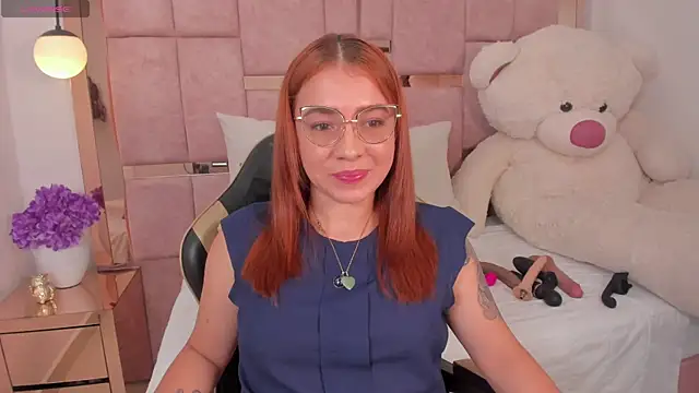 Snapshot of antonella_moon7 chatting on July 10, 2026, 4:01 am antonella moon7 online show from July 10, 2026, 4:01 am