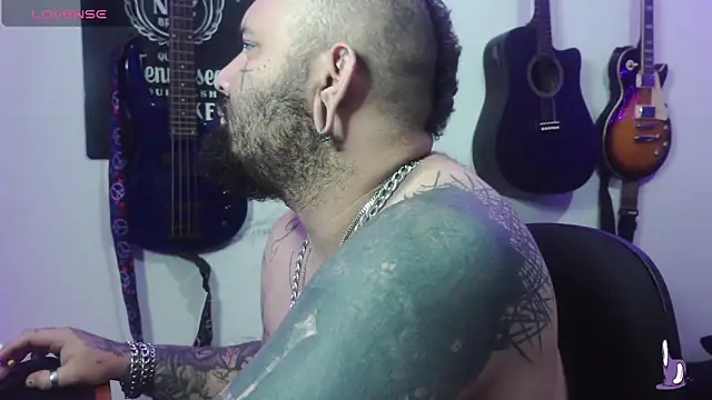 Snapshot of Tattoo__Couple chatting on March 3, 2026, 7:48 am Tattoo Couple online show from March 3, 2026, 7:48 am