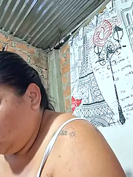 Snapshot of Juli_Powl chatting on February 12, 2026, 11:04 pm Juli Powl online show from February 12, 2026, 11:04 pm